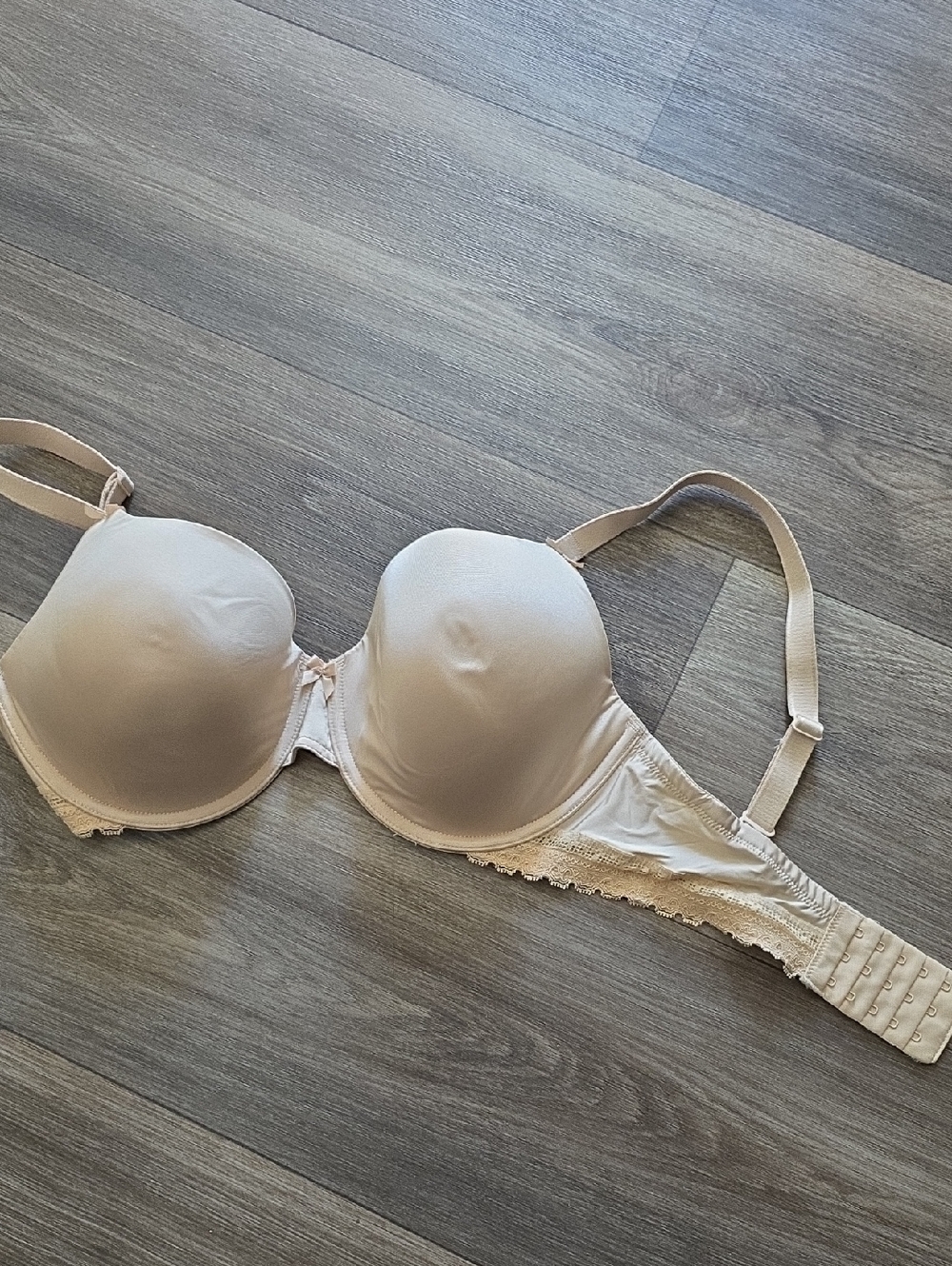 Paramour Smooth Underwire Bra in Light Beige